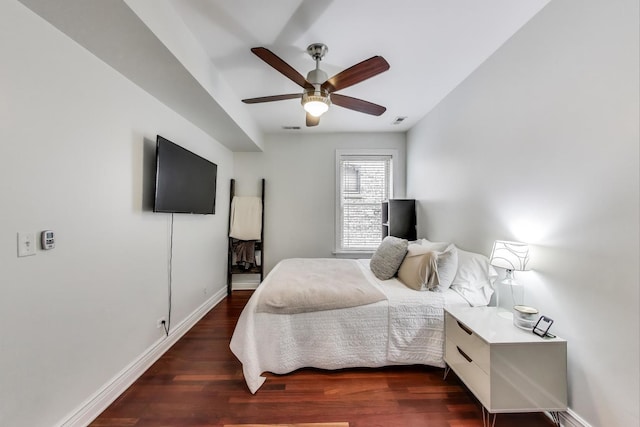 1918 W Cullom Ave Unit 202, Chicago, IL 60613 - bedroom with wood finished floors and ceiling fan