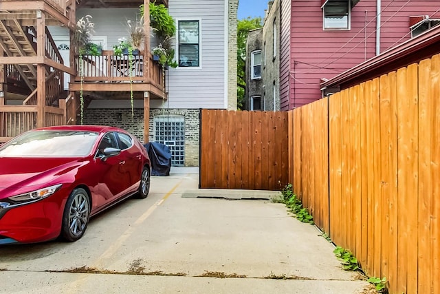 1847 N Kedzie Ave Unit 1N, Chicago, IL 60647 - view of side of property featuring uncovered parking