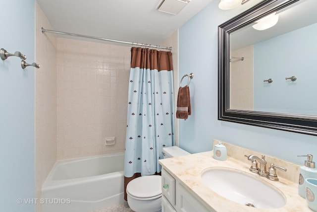 25 Algonquin Trl Unit 1, Indian Head Park, IL 60525 - bathroom featuring vanity and shower / bath combo with shower curtain