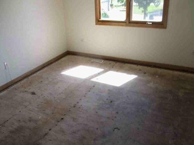 340 Maryview Ct, Matteson, IL 60443 - spare room with baseboards