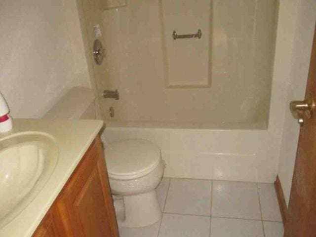 340 Maryview Ct, Matteson, IL 60443 - bathroom with  shower combination, vanity, and tile patterned floors