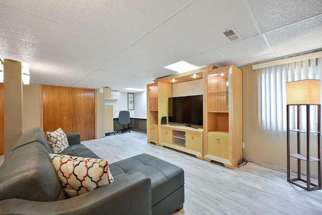 678 Larch Dr, Carol Stream, IL 60188 - living area featuring light wood-type flooring and a drop ceiling