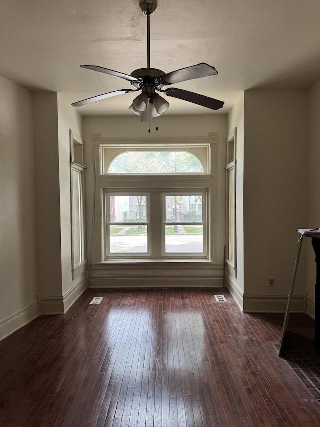 2735 W Washington Blvd, Chicago, IL 60612 - unfurnished room with dark wood-style flooring and a ceiling fan