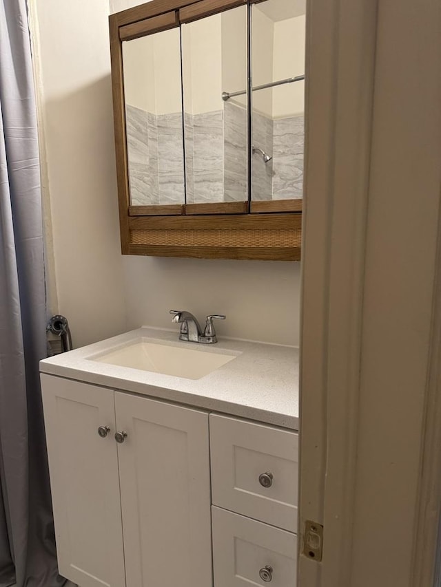 2735 W Washington Blvd, Chicago, IL 60612 - bathroom with vanity and a shower with curtain