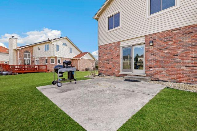 3800 River Rd, Hazel Crest, IL 60429 - view of patio featuring a deck