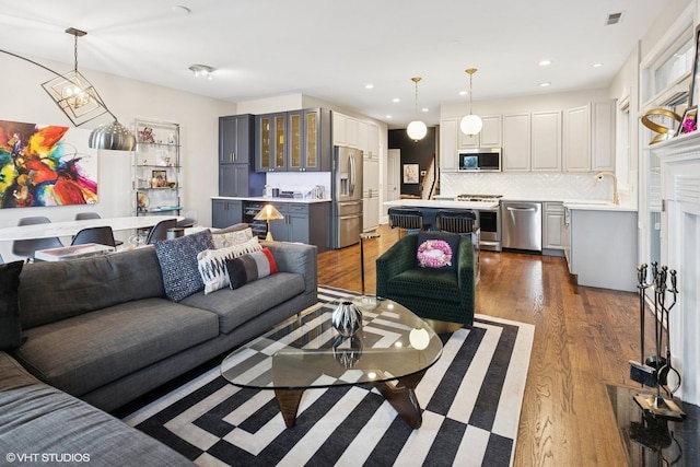 856 W Buckingham Pl Unit 3Nw, Chicago, IL 60657 - photo 2