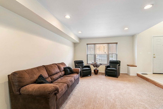 9207 E Prairie Rd, Evanston, IL 60203 - living area featuring light carpet and recessed lighting