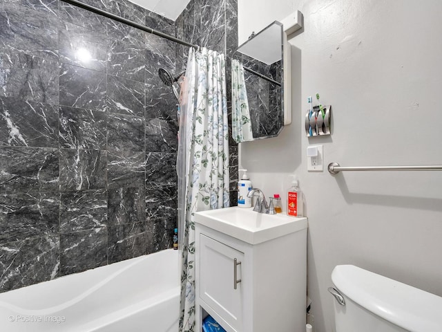2118 W N Ave Unit Bs, Chicago, IL 60647 - full bath featuring shower / bathtub combination with curtain and vanity