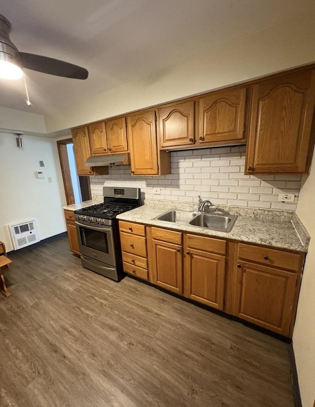1205 N Harlem Ave Unit 6, Oak Park, IL 60302 - kitchen with gas stove, backsplash, dark wood-type flooring, and light countertops