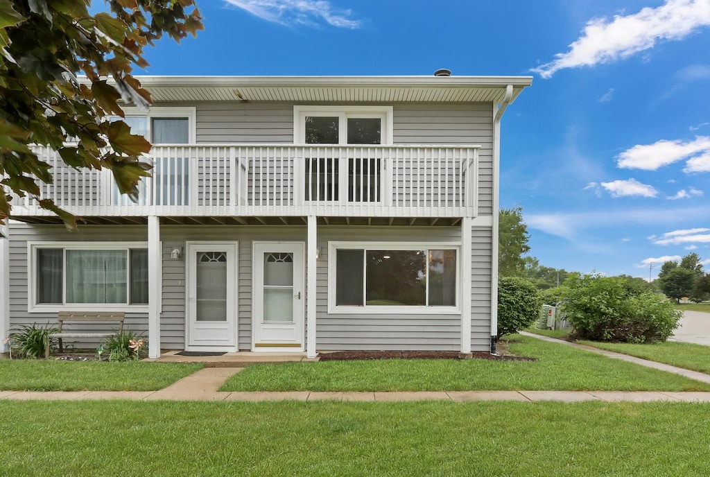 17525 W Walnut Ln, Gurnee, IL 60031 - photo 1
