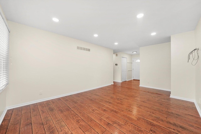 13659 W Cedarbend Dr, Homer Glen, IL 60491 - unfurnished room with wood finished floors and recessed lighting