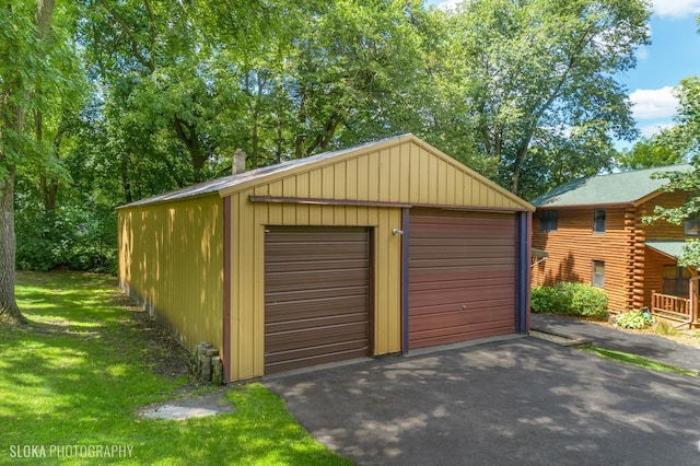 723 N River Rd, Algonquin, IL 60102 - view of detached garage
