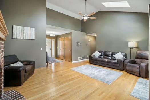497 E Barberry Cir, Yorkville, IL 60560 - photo 9