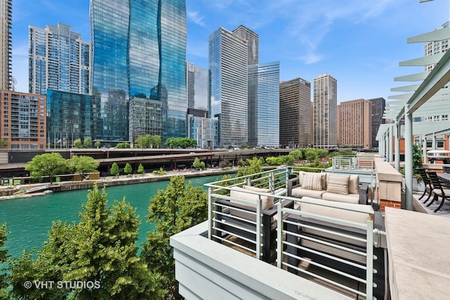 417 E N Water St, Chicago, IL 60611 - skyline view featuring a large body of water