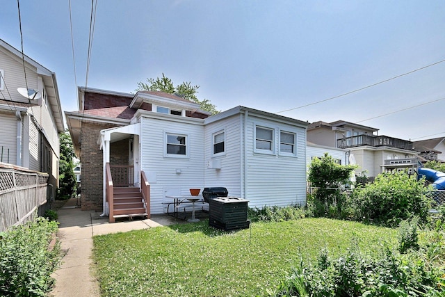 7851 W Cressett Dr, Elmwood Park, IL 60707 - back of property