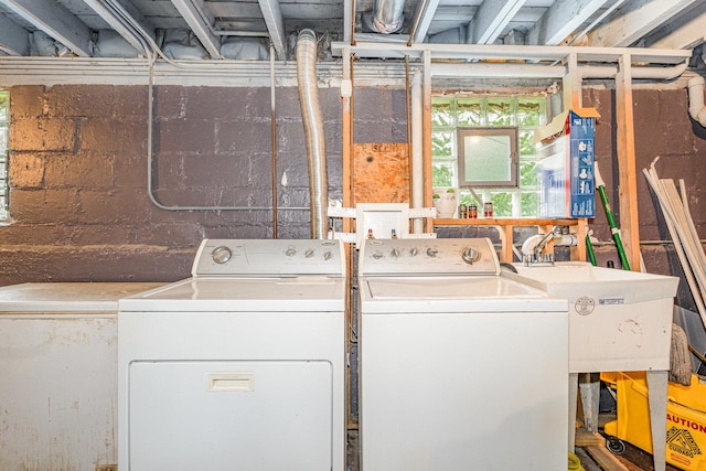 28 W 112th St, Chicago, IL 60628 - washroom with washing machine and clothes dryer