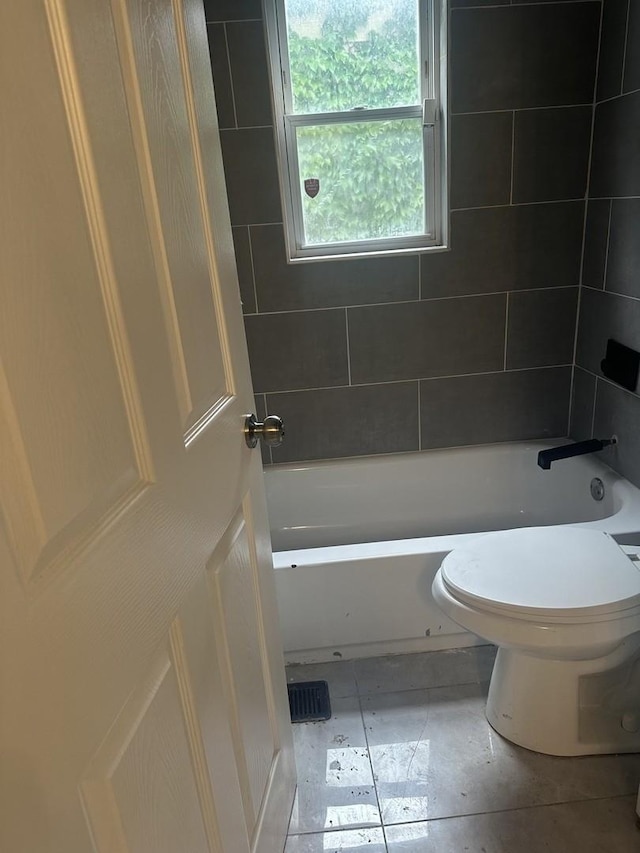 7618 S Drexel Ave, Chicago, IL 60619 - bathroom with toilet and shower / washtub combination