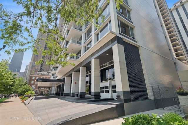 1300 N Lake Shore Dr Unit 21D, Chicago, IL 60610 - view of apartment building / complex