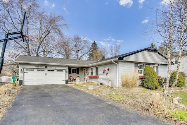 810 Woodhollow Ln, Buffalo Grove, IL 60089 - single story home featuring a garage and driveway