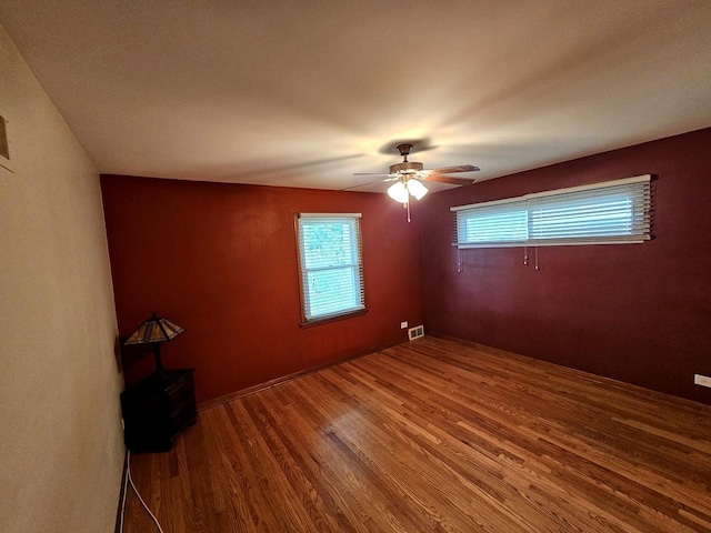 155 S Mclean Blvd, Elgin, IL 60123 - photo 15