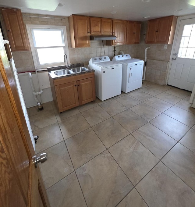 17936 66th Ave, Tinley Park, IL 60477 - laundry room with independent washer and dryer, light tile patterned floors, and cabinet space