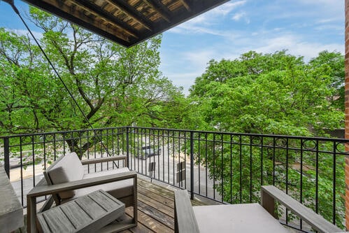 4259 N Ashland Ave Unit 2, Chicago, IL 60613 - view of balcony