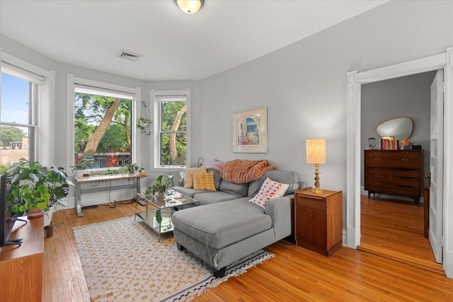 1023 N Hoyne Ave Unit 3B, Chicago, IL 60622 - living area with light wood finished floors