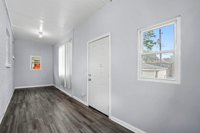 8521 S Loomis Blvd, Chicago, IL 60620 - entryway with wood finished floors