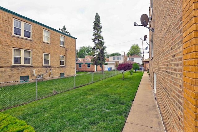 4934 N Marmora Ave, Chicago, IL 60630 - view of yard
