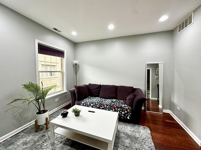 1366 W Greenleaf Ave Unit 3N, Chicago, IL 60626 - living room featuring recessed lighting and wood finished floors