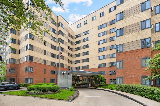 5052 N Marine Dr Unit 4C, Chicago, IL 60640 - photo 1