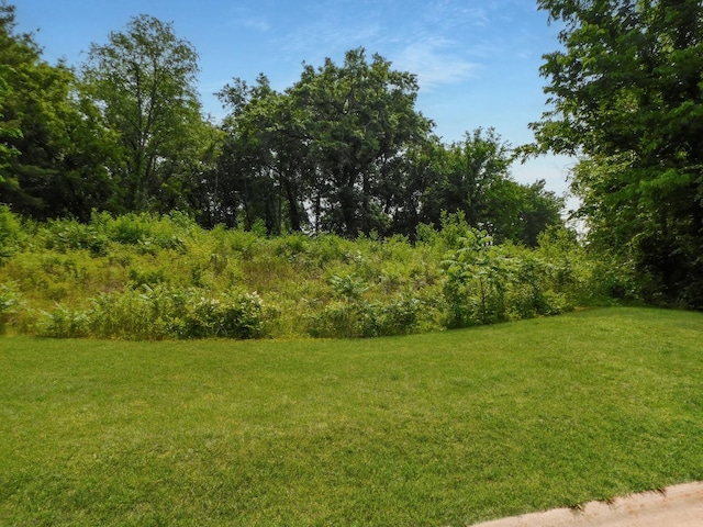 13251 Promontory Trl, Roscoe, IL 61073