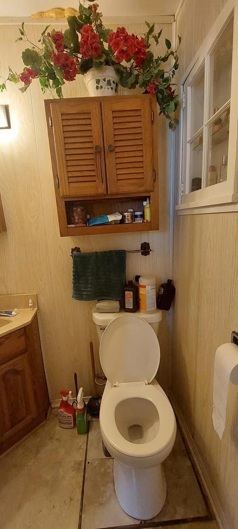 316 Clifton Dr, Round Lake Park, IL 60073 - bathroom with toilet and vanity