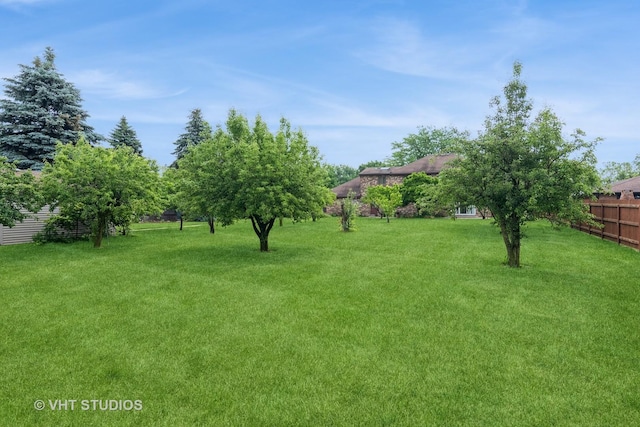 888 Braintree Ln, Bartlett, IL 60103 - photo 24
