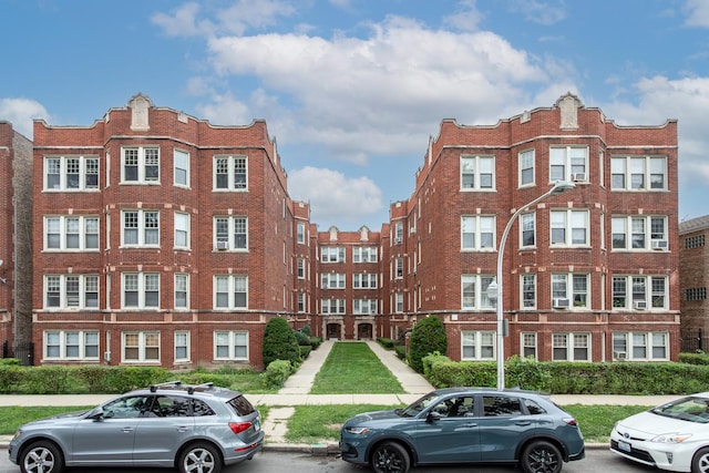 4836 W Henderson St Unit 2B, Chicago, IL 60641 - photo 1