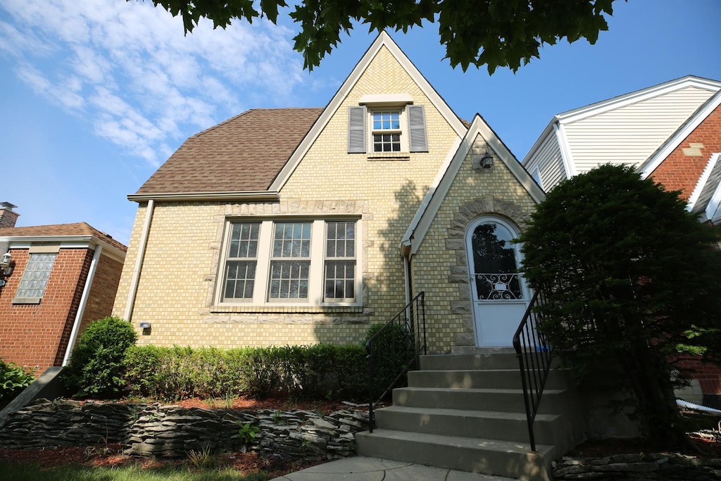 3324 N Nordica Ave, Chicago, IL 60634 - photo 1