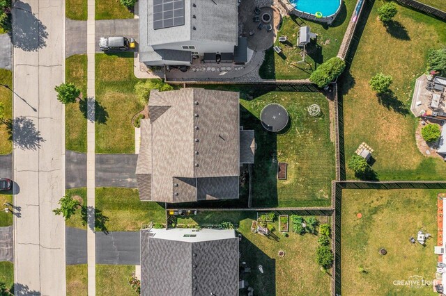 1133 Daytona Way, Pingree Grove, IL 60140 - bird's eye view of a pool