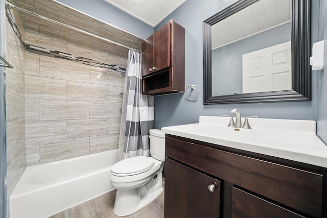 5701 W 129th St Unit 2B, Crestwood, IL 60418 - full bath with vanity, wood finished floors, and shower / tub combo with curtain