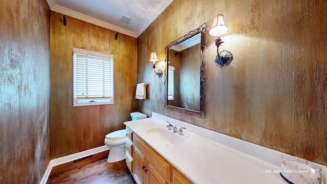 2520 Hanford Ln, Aurora, IL 60502 - bathroom featuring ornamental molding, vanity, and wood finished floors