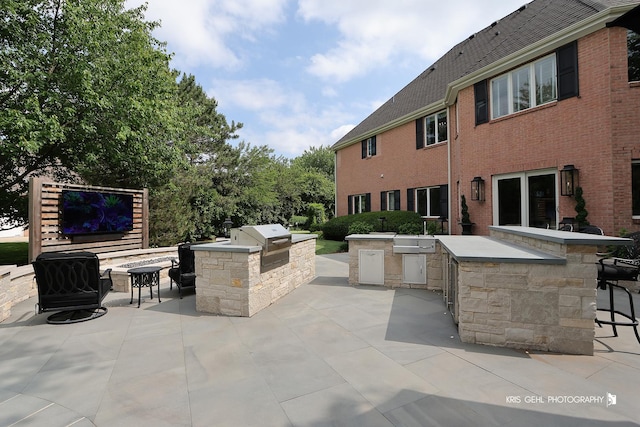 2520 Hanford Ln, Aurora, IL 60502 - view of patio / terrace featuring area for grilling and an outdoor bar