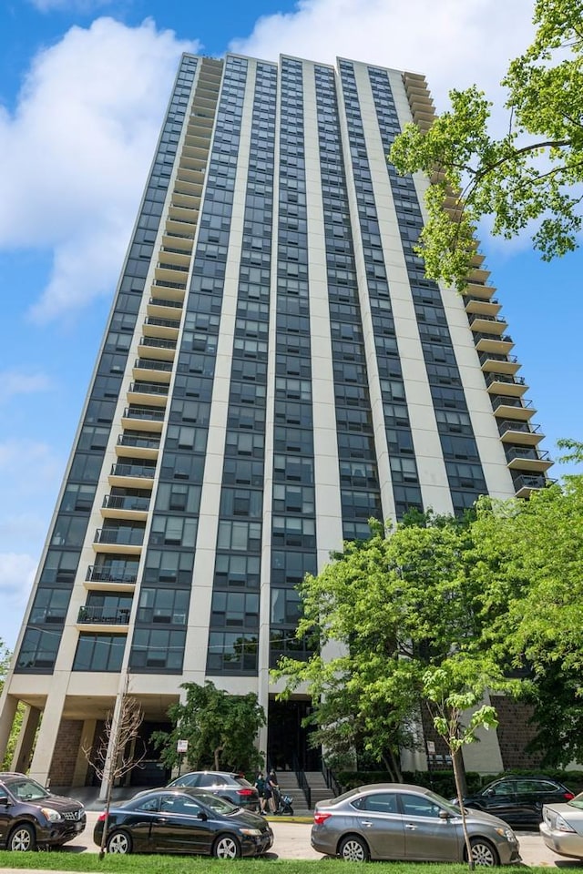 2500 N Lakeview Ave Unit 605, Chicago, IL 60614 - photo 1