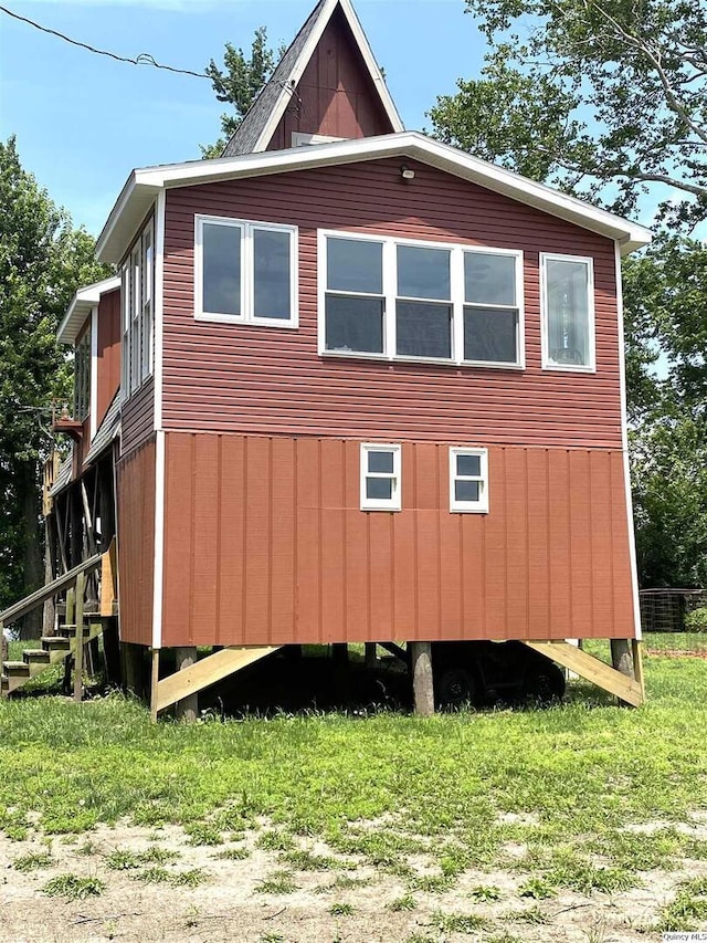 110 E County Rd 150, Warsaw, IL 62379 - view of side of property featuring stairway