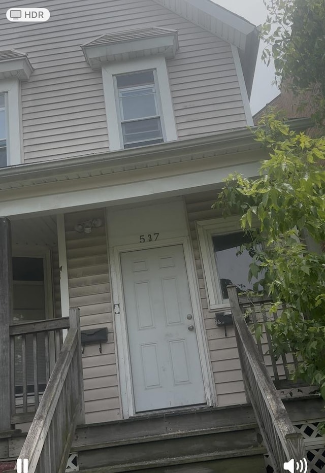 537 W 61st Pl, Chicago, IL 60621 - property entrance with covered porch
