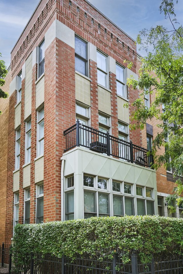1501 W Diversey Pkwy Unit B, Chicago, IL 60614 - view of apartment building / complex