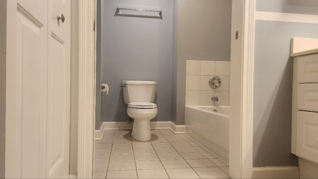 875 E 22nd St Unit 204, Lombard, IL 60148 - bathroom with a bath and tile patterned flooring