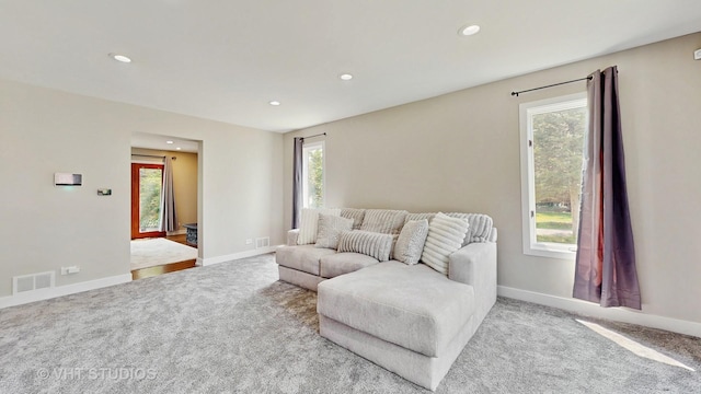 3425 Woodlawn Ave, Gurnee, IL 60031 - carpeted living area with recessed lighting