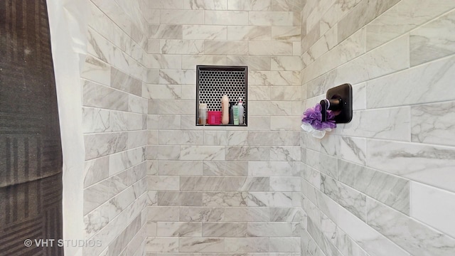 3425 Woodlawn Ave, Gurnee, IL 60031 - bathroom view of tiled shower