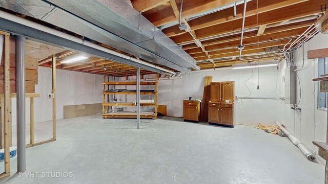 3425 Woodlawn Ave, Gurnee, IL 60031 - unfinished below grade area with electric panel