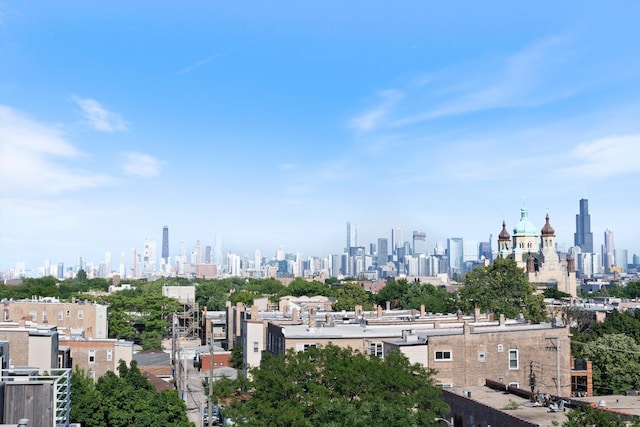 2411 W Walton St Unit 2B, Chicago, IL 60622 - view of city skyline