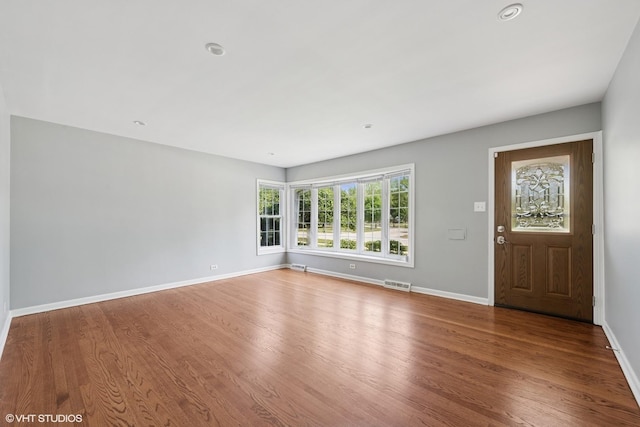 1419 W Miner St, Arlington Heights, IL 60005 - foyer with wood finished floors and baseboards